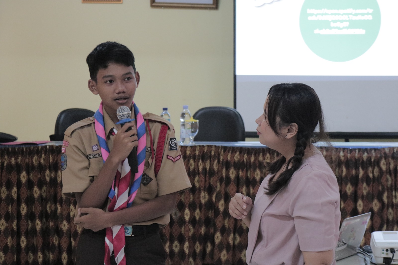 Roadshow Workshop Membaca Di SMP Negeri 172 Jakarta